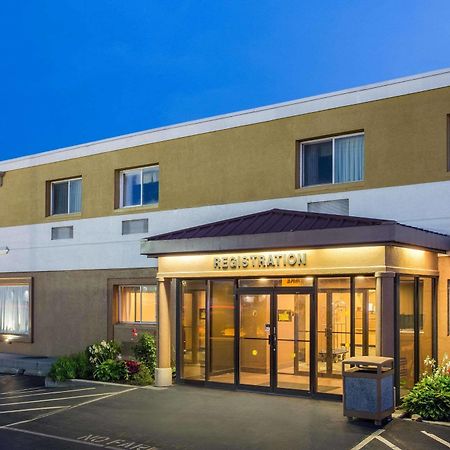 Fairbridge Inn Express Buffalo Airport Уильямсвилл Экстерьер фото