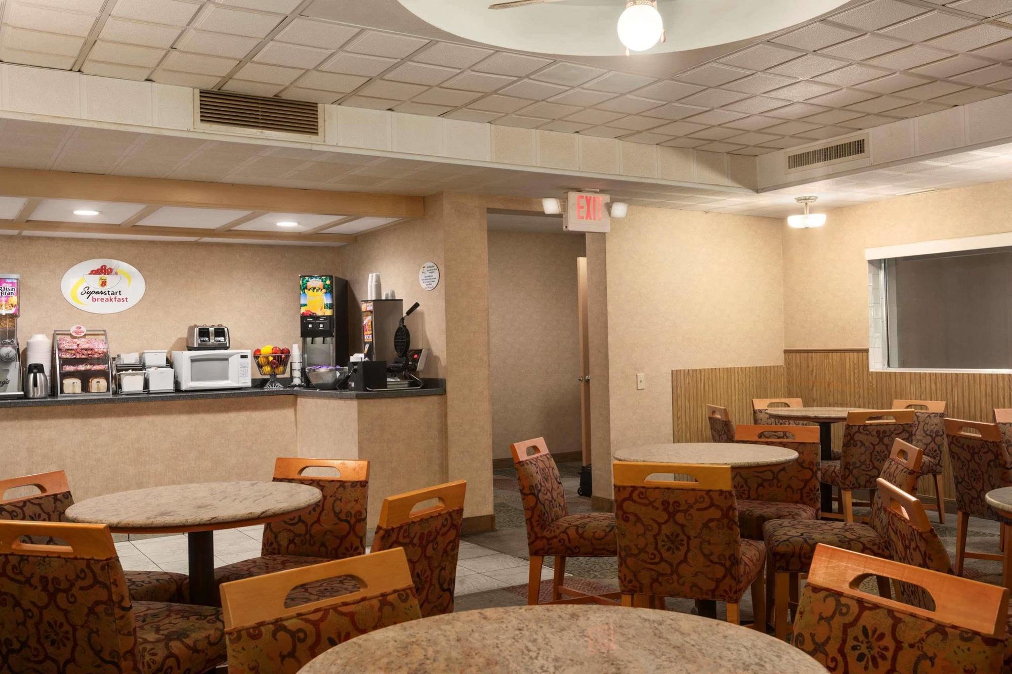Fairbridge Inn Express Buffalo Airport Уильямсвилл Экстерьер фото