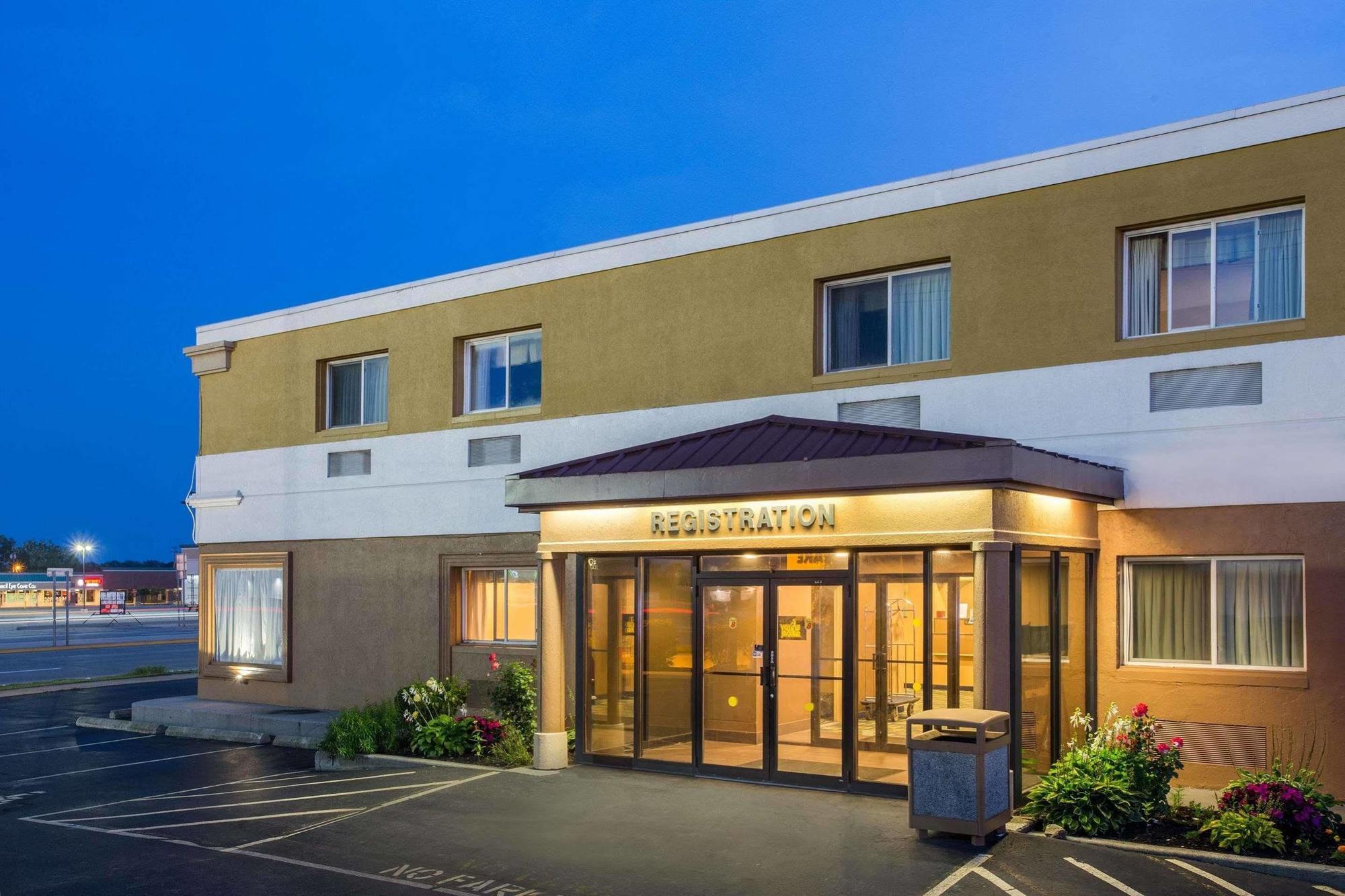 Fairbridge Inn Express Buffalo Airport Уильямсвилл Экстерьер фото